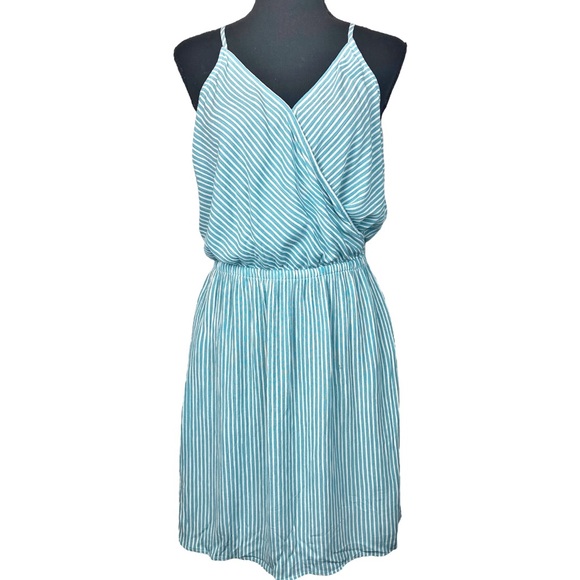 MARKET & SPRUCE ☆ Liliana Surplice Dress ☆ Light Blue Stripe ☆ Size Small ☆ NWT - Picture 2 of 7